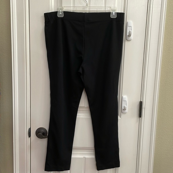 💛ST.JOHN Black Ponte Crop Pants. - Picture 5 of 6